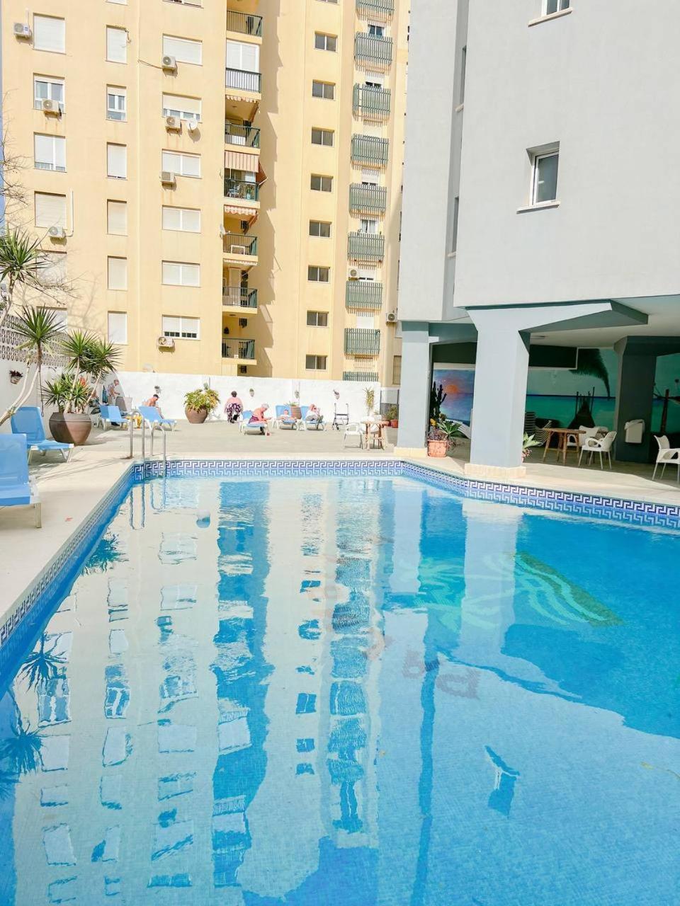Palm Beach Aparment Sea Views Torremolinos Ngoại thất bức ảnh