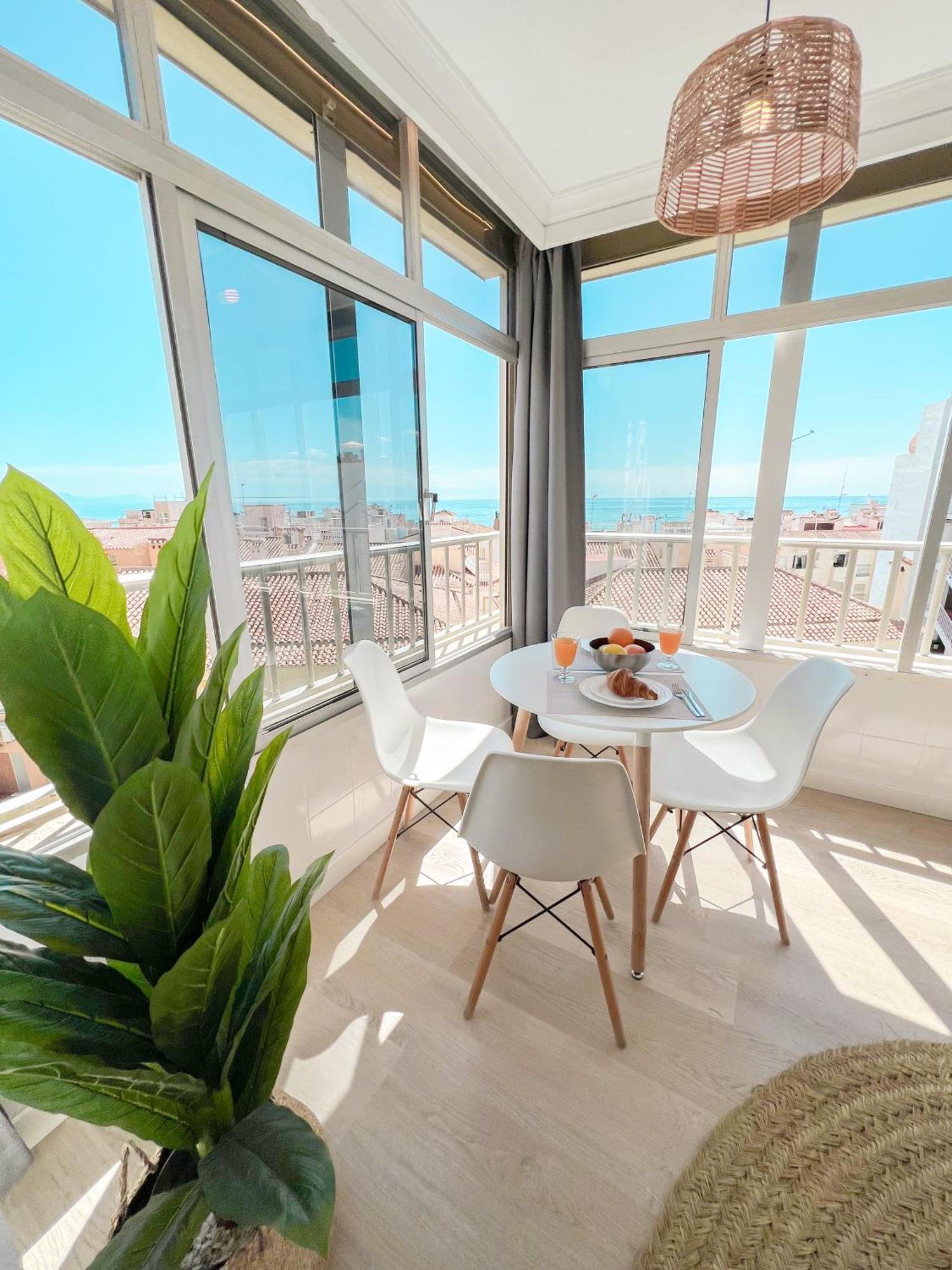 Palm Beach Aparment Sea Views Torremolinos Ngoại thất bức ảnh